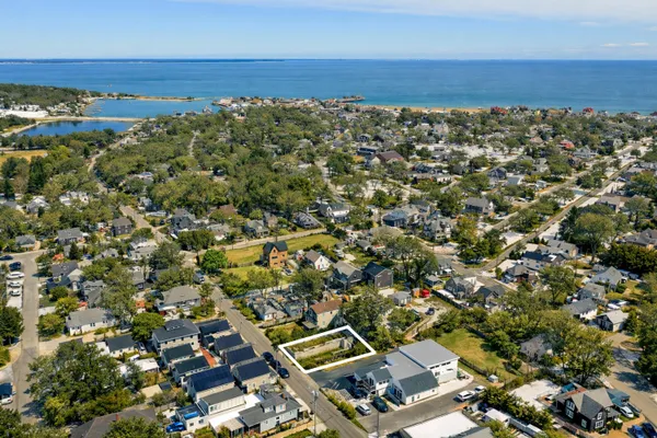 $599,000 | 112 Dukes County Avenue, Oak Bluffs, MA 02557