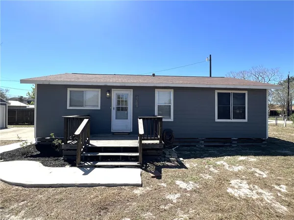 $1,800 | 3729 Lynda Lee Drive, Corpus Christi, TX 78418