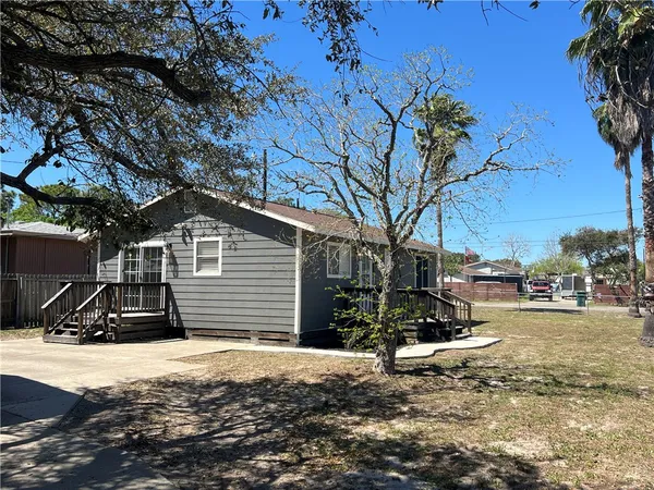 $1,800 | 3729 Lynda Lee Drive, Corpus Christi, TX 78418