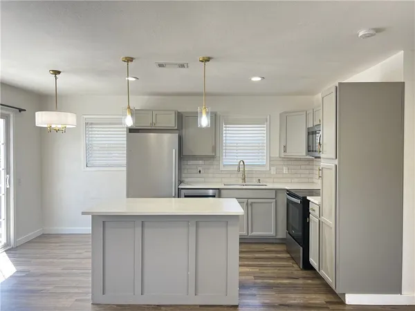 $1,800 | 3729 Lynda Lee Drive, Corpus Christi, TX 78418