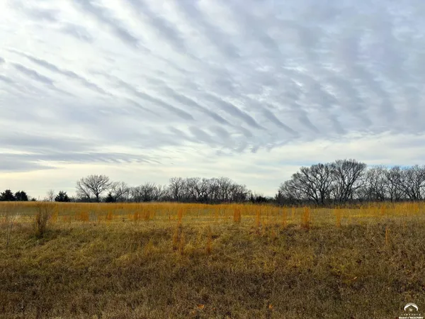 $90,000 | 900 Southeast Stanley Road, Tecumseh, KS 66542