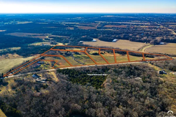 $90,000 | 900 Southeast Stanley Road, Tecumseh, KS 66542