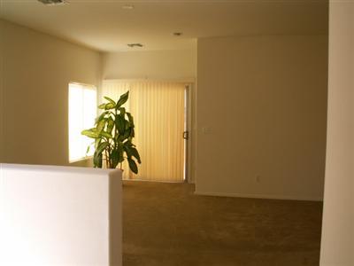 1090 South Floral Ridge Way Tucson, AZ 85710 - Photo 2 of 9