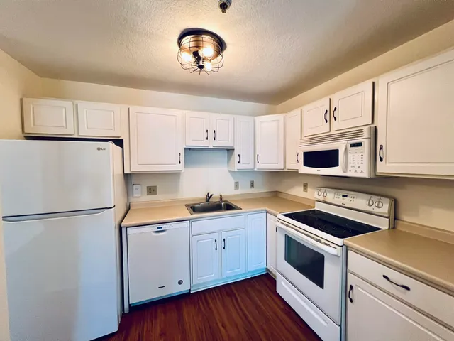 $202,900 | 15 Lovell Street, Unit 10, Nashua, NH 03060