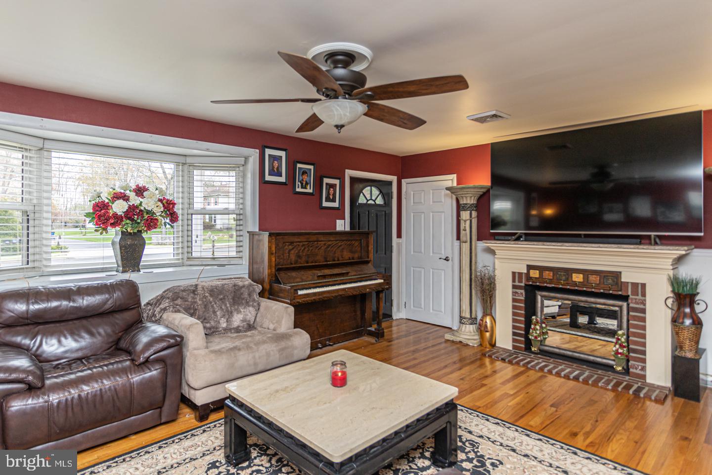 920 Knapp Road Lansdale, PA 19446 - Photo 3 of 45 Gallery Image 3