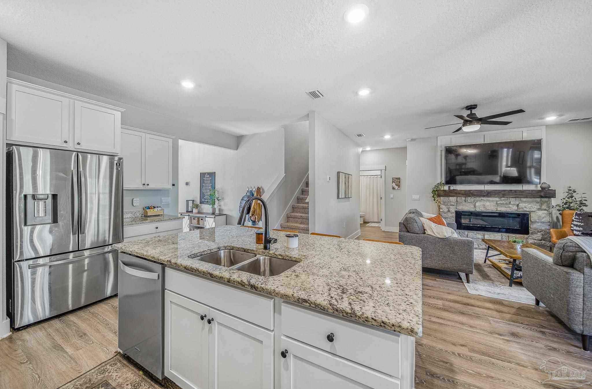 5825 Danbury Boulevard Pace, FL 32571 - Photo 7 of 37