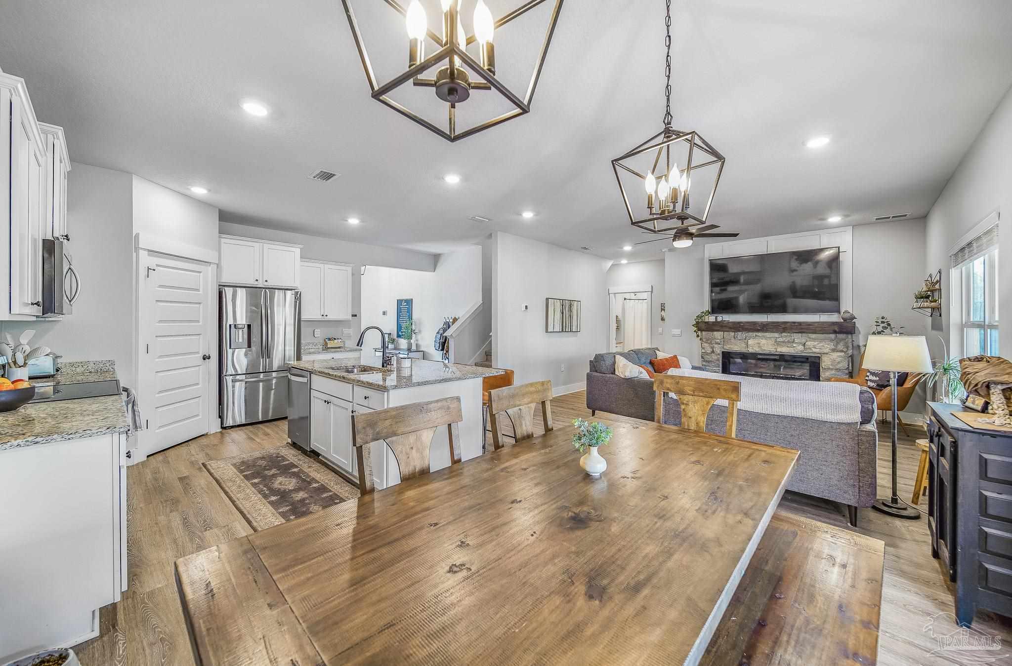 5825 Danbury Boulevard Pace, FL 32571 - Photo 8 of 37