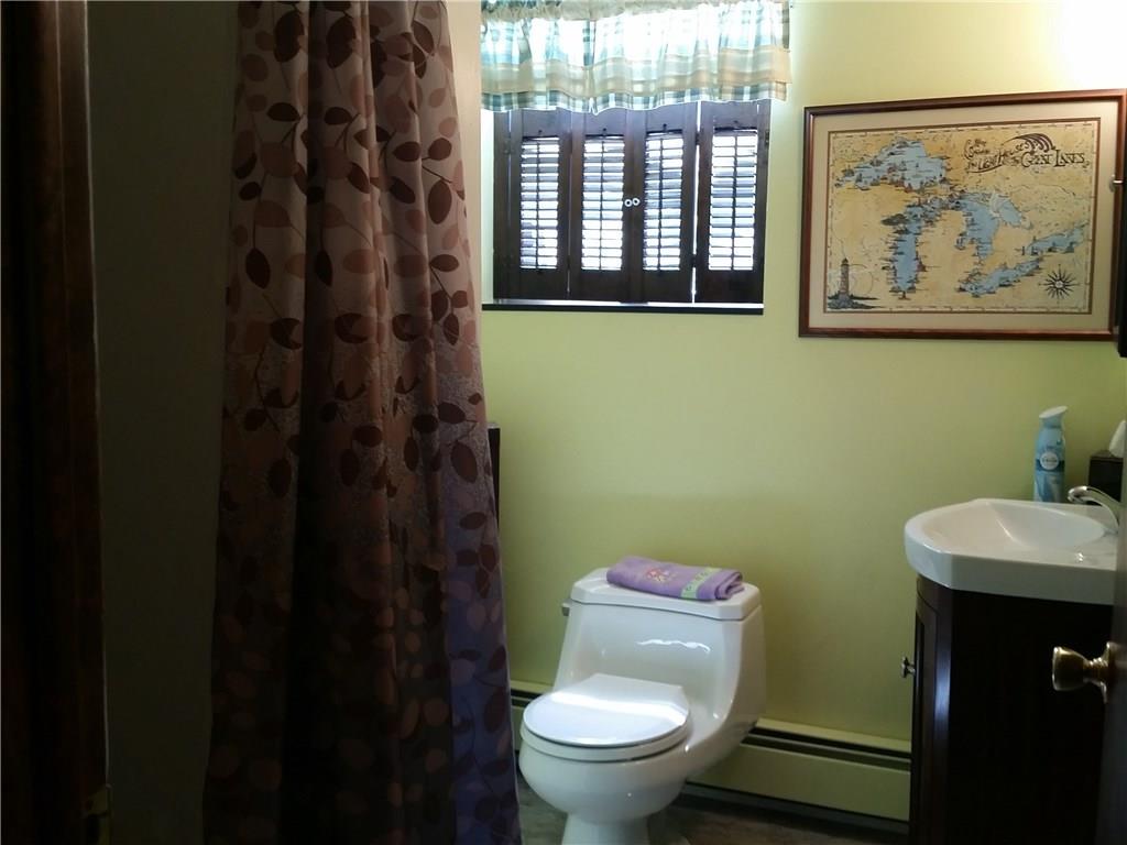 327 Hopper Road Transfer, PA 16154 - Photo 7 of 16
