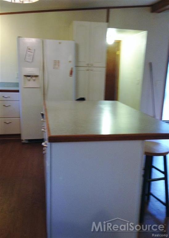 6052 Benoit Road Algonac, MI 48001 - Photo 8 of 18 Island.jpg