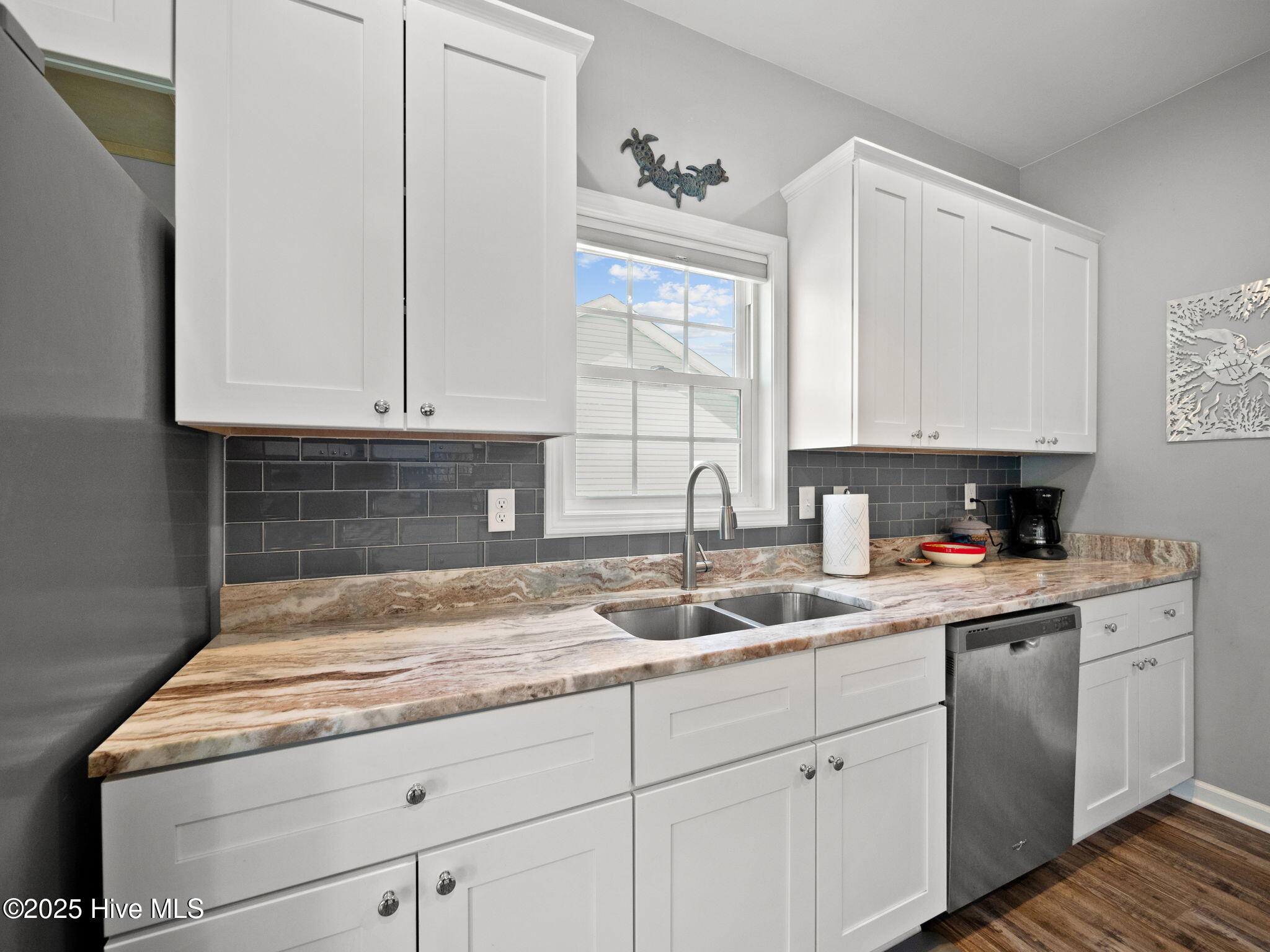 512 Hazelwood Drive Holly Ridge, NC 28445 - Photo 12 of 33 Kitchen