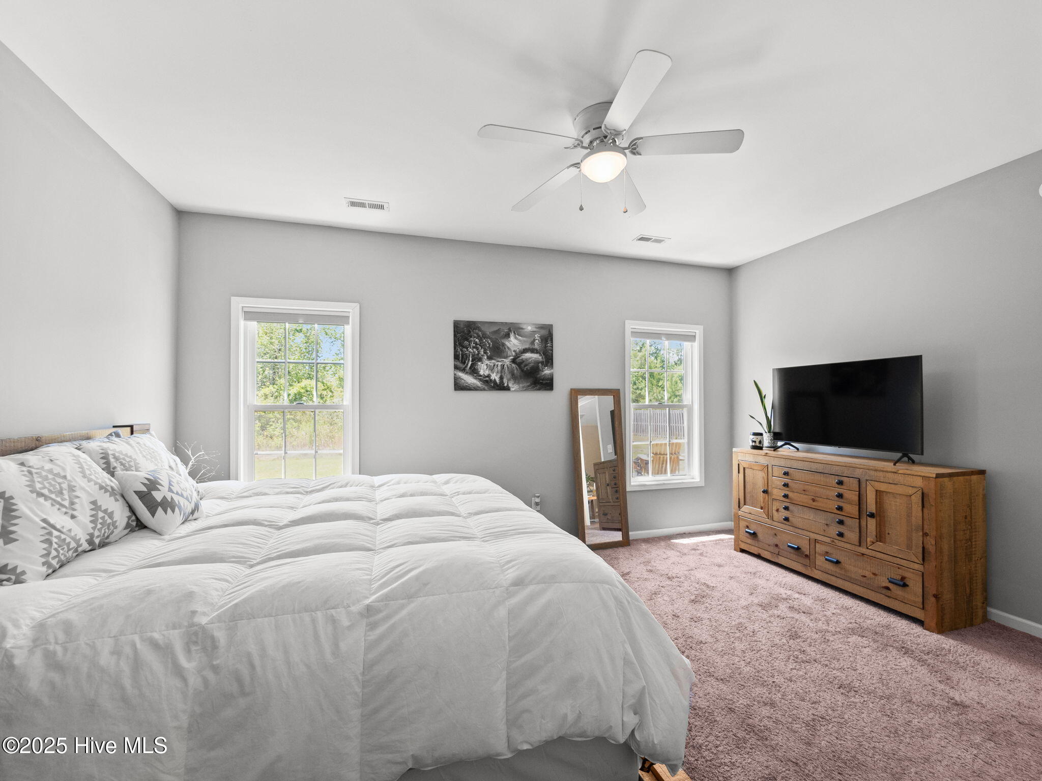 512 Hazelwood Drive Holly Ridge, NC 28445 - Photo 17 of 33 Primary Bedroom