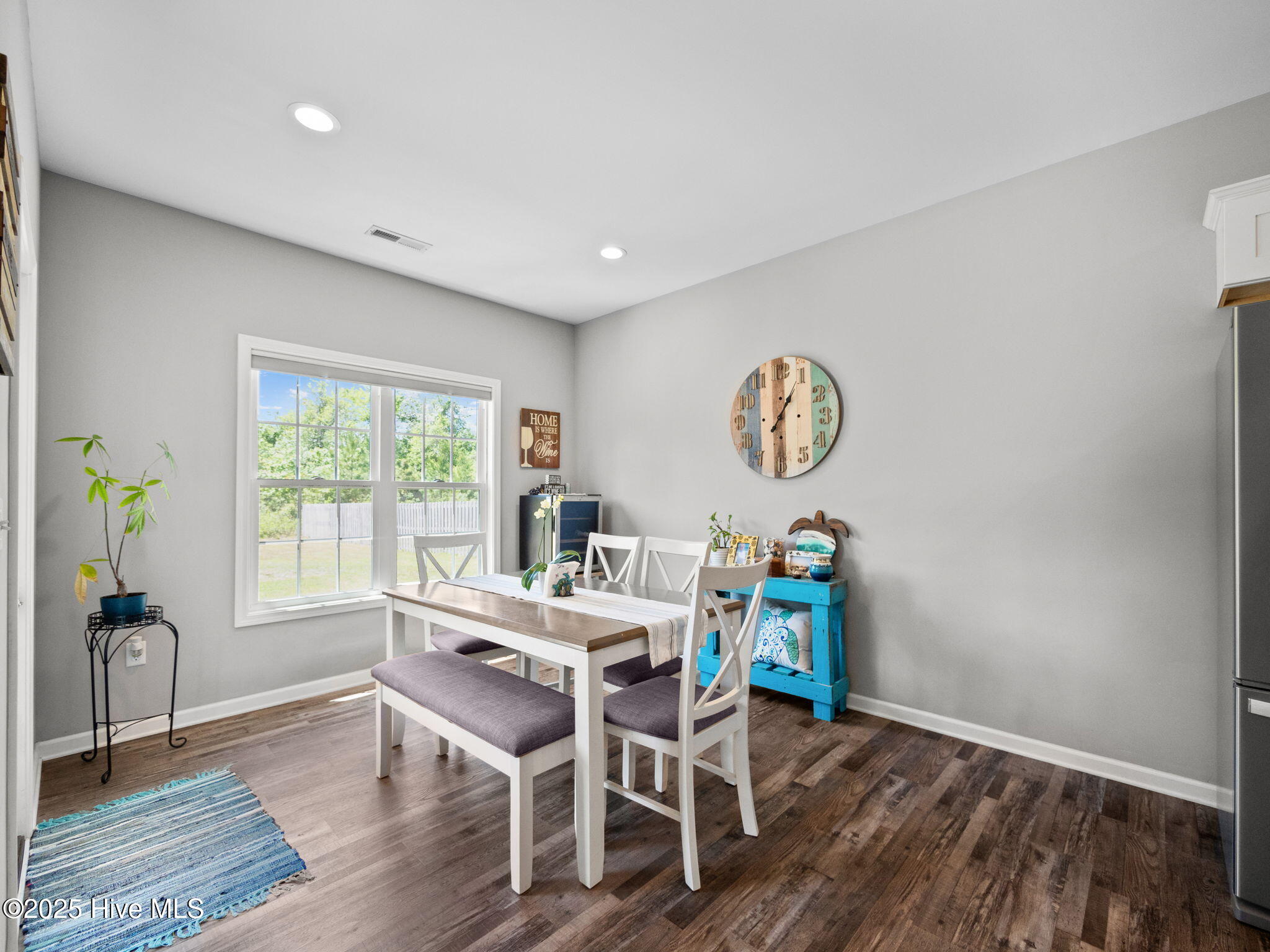 512 Hazelwood Drive Holly Ridge, NC 28445 - Photo 7 of 33 Eat in Kitche