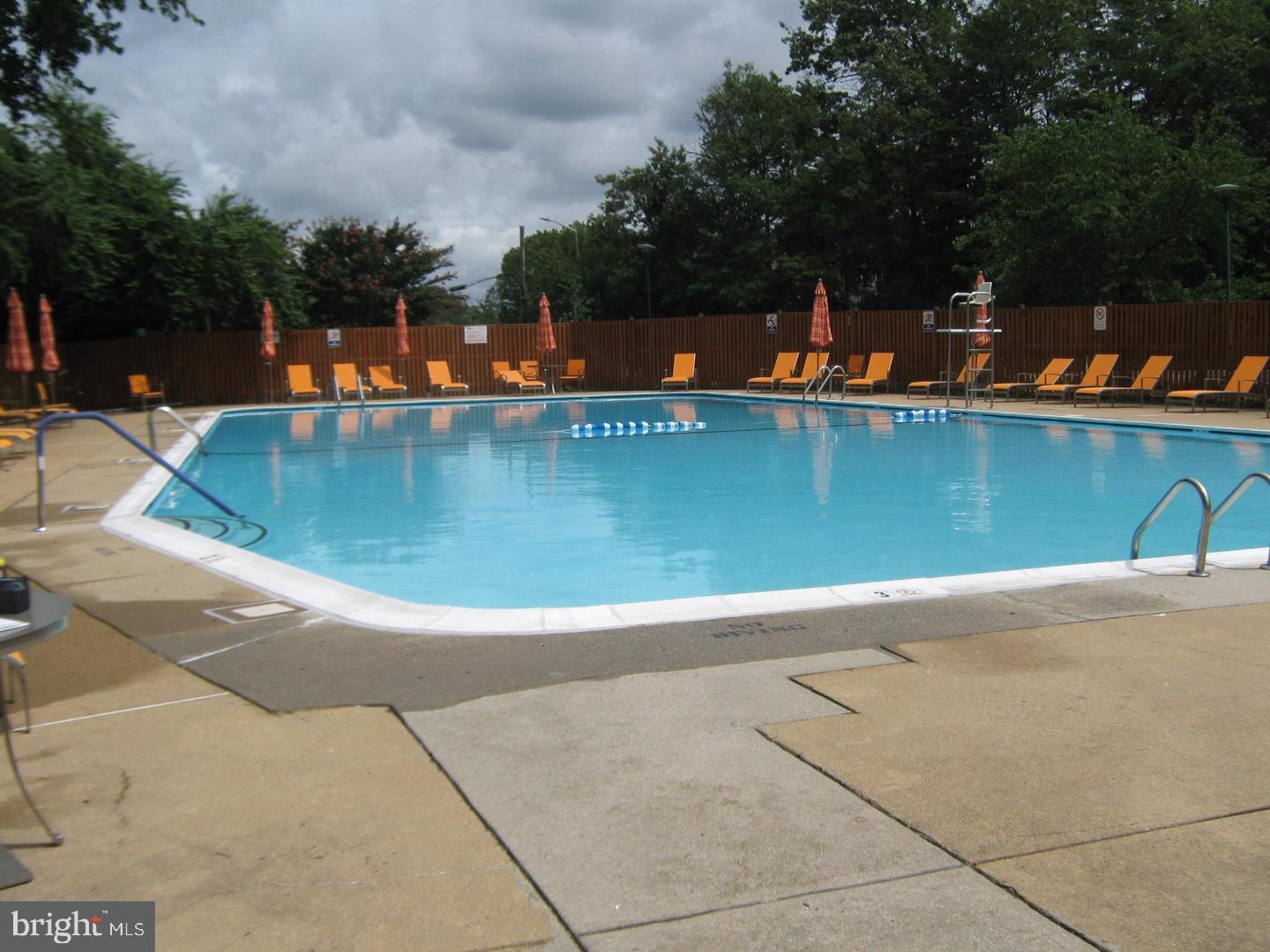 2500 North Van Dorn Street, Unit 419 Alexandria, VA 22302 - Photo 19 of 20 an outdoor space with a swimming pool