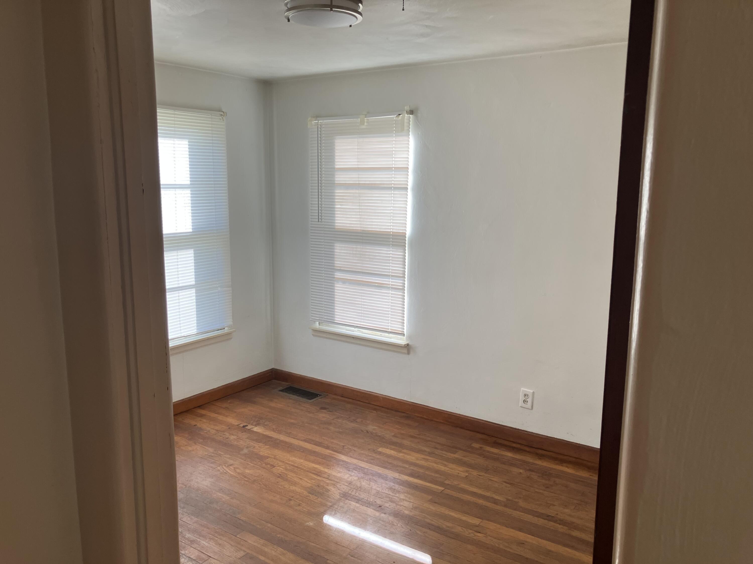 4711 Scottdale Road St. Joseph, MI 49085 - Photo 12 of 25 IMG_9142