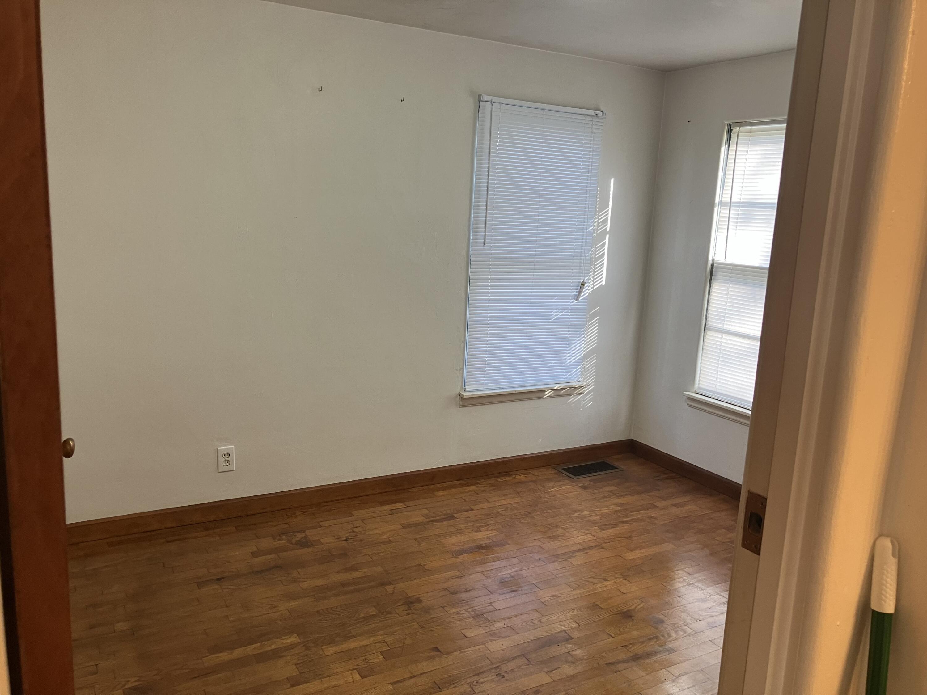 4711 Scottdale Road St. Joseph, MI 49085 - Photo 13 of 25 IMG_9145