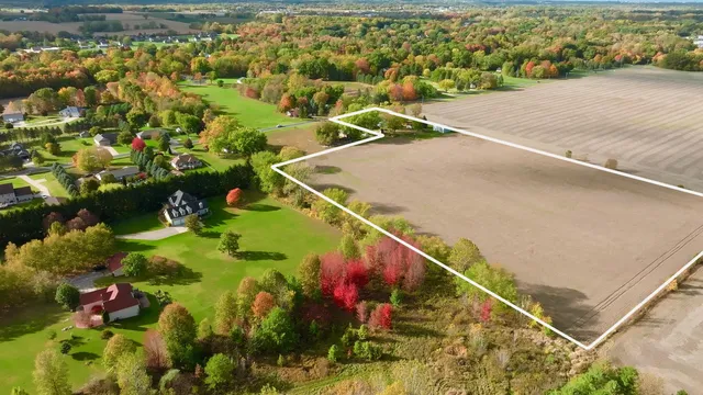 $389,000 | 4711 Scottdale Road, St. Joseph, MI 49085