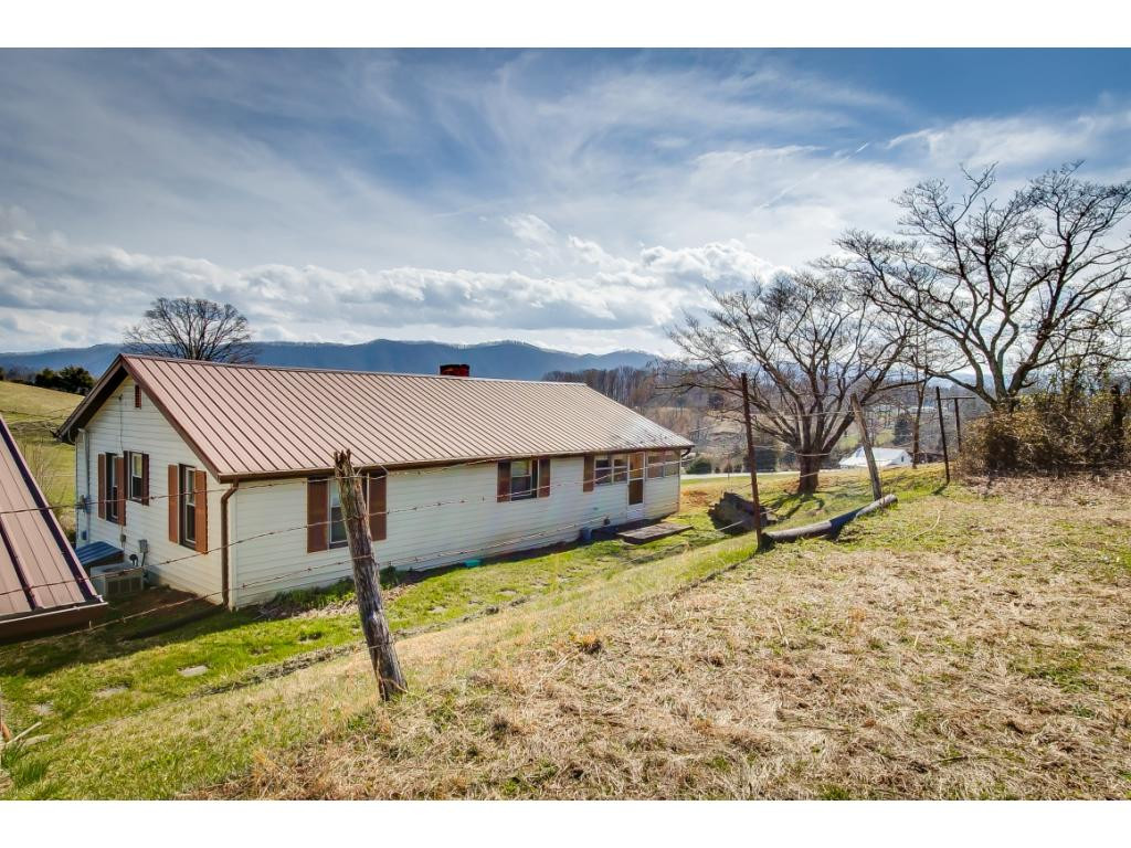 727 Mayberry Road Jonesborough, TN 37659 - Photo 3 of 36 Photo 3