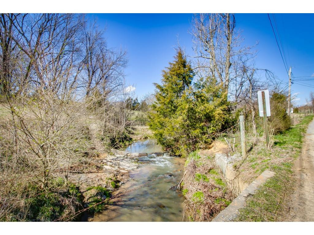 727 Mayberry Road Jonesborough, TN 37659 - Photo 4 of 36 Photo 4