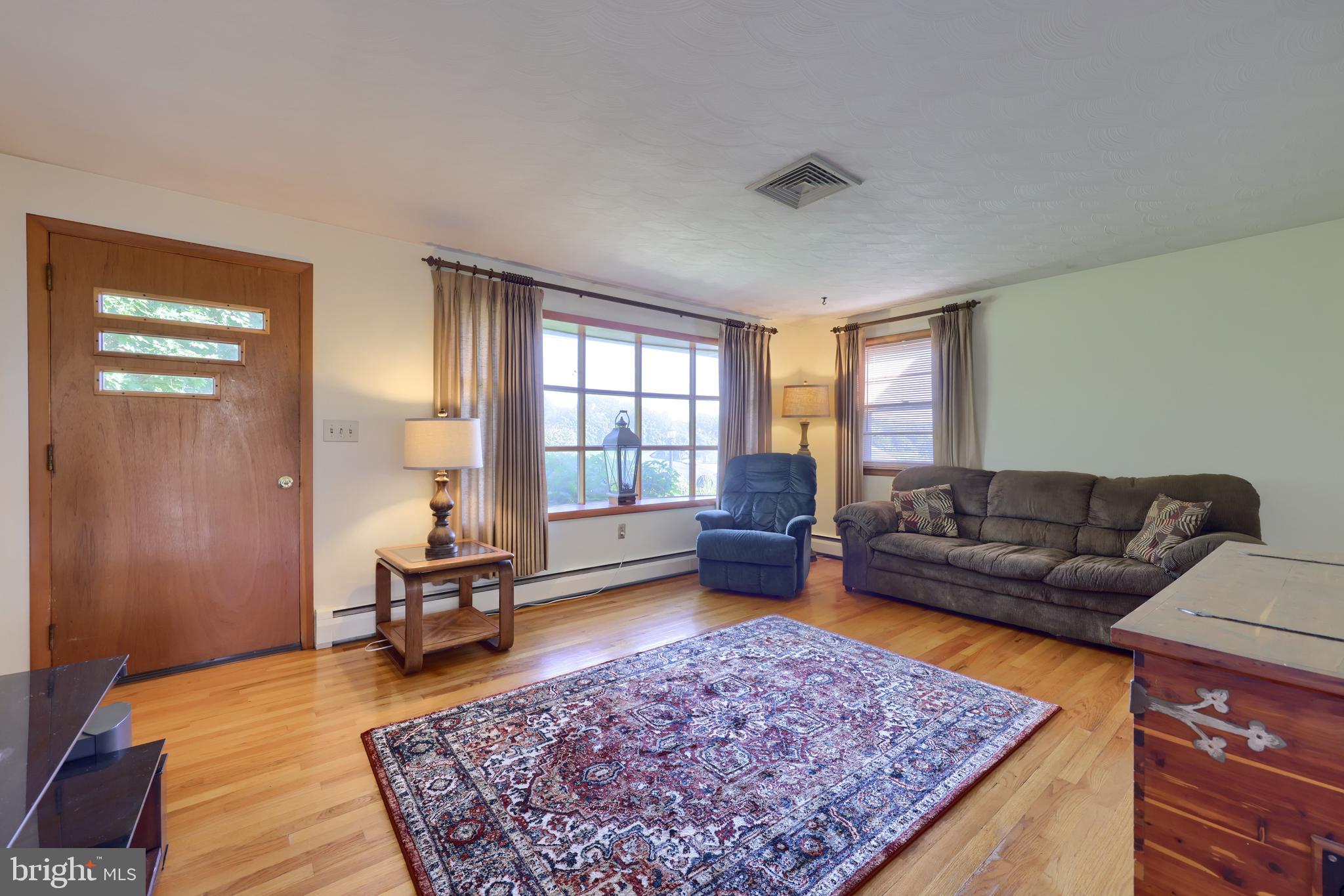 864 Sunnyside Road York, PA 17408 - Photo 15 of 35 Gallery Image 15