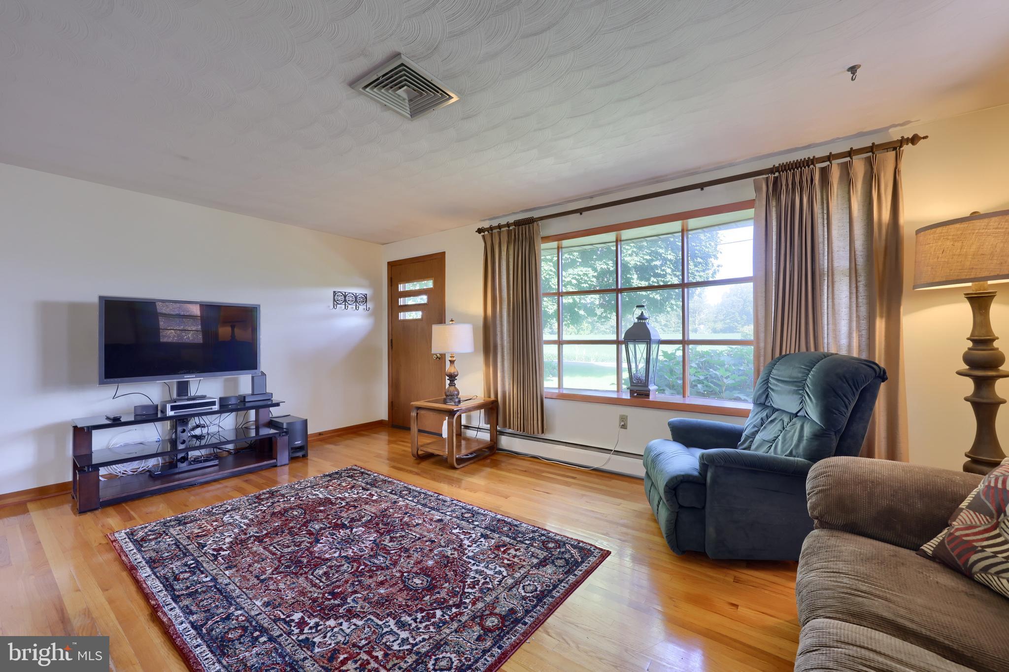 864 Sunnyside Road York, PA 17408 - Photo 16 of 35 Gallery Image 16