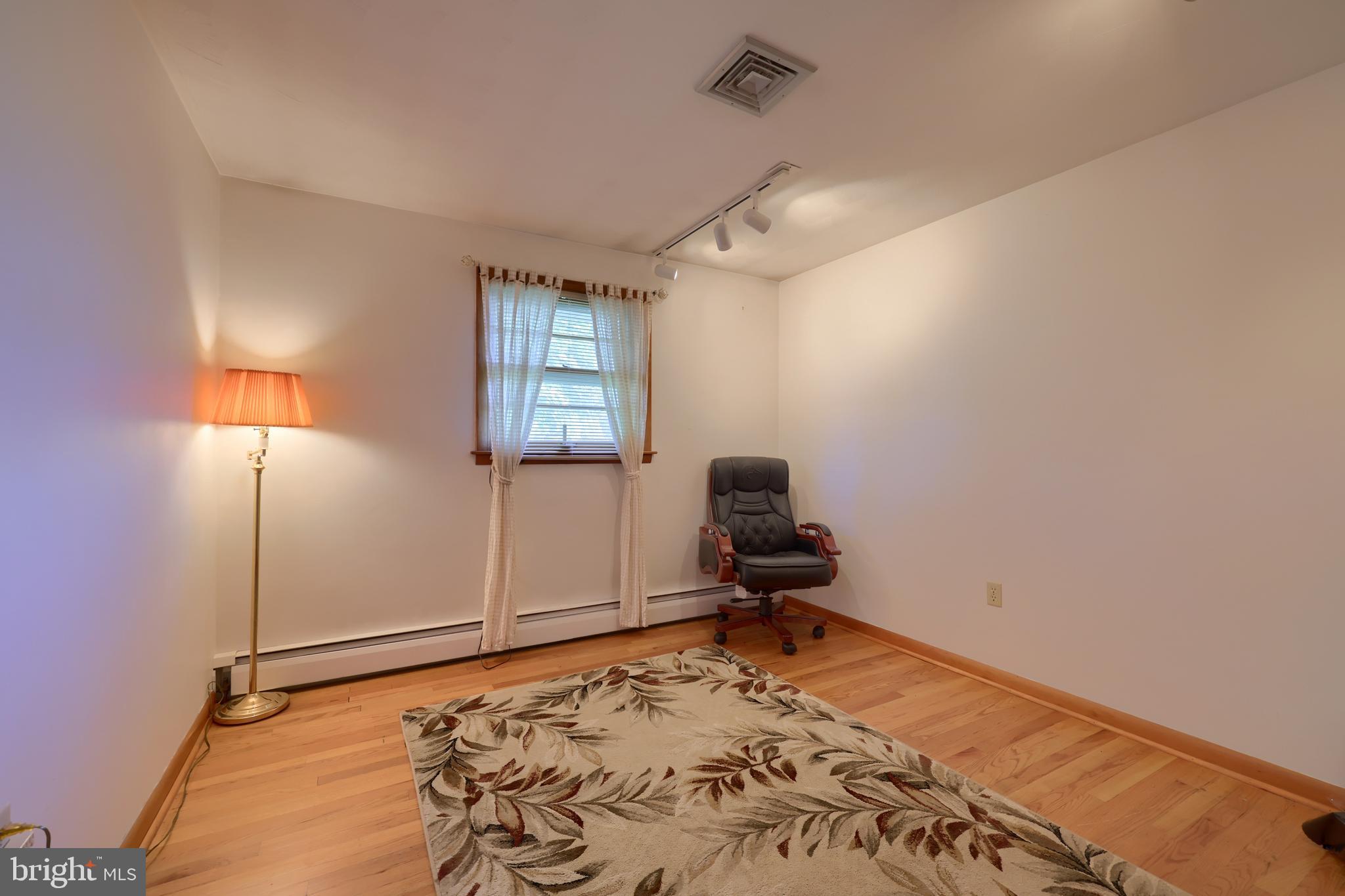 864 Sunnyside Road York, PA 17408 - Photo 19 of 35 Gallery Image 19