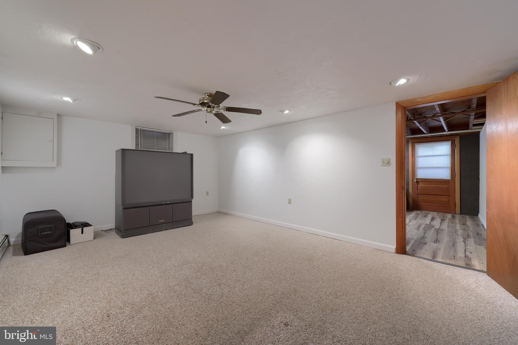 864 Sunnyside Road York, PA 17408 - Photo 25 of 35 Gallery Image 25
