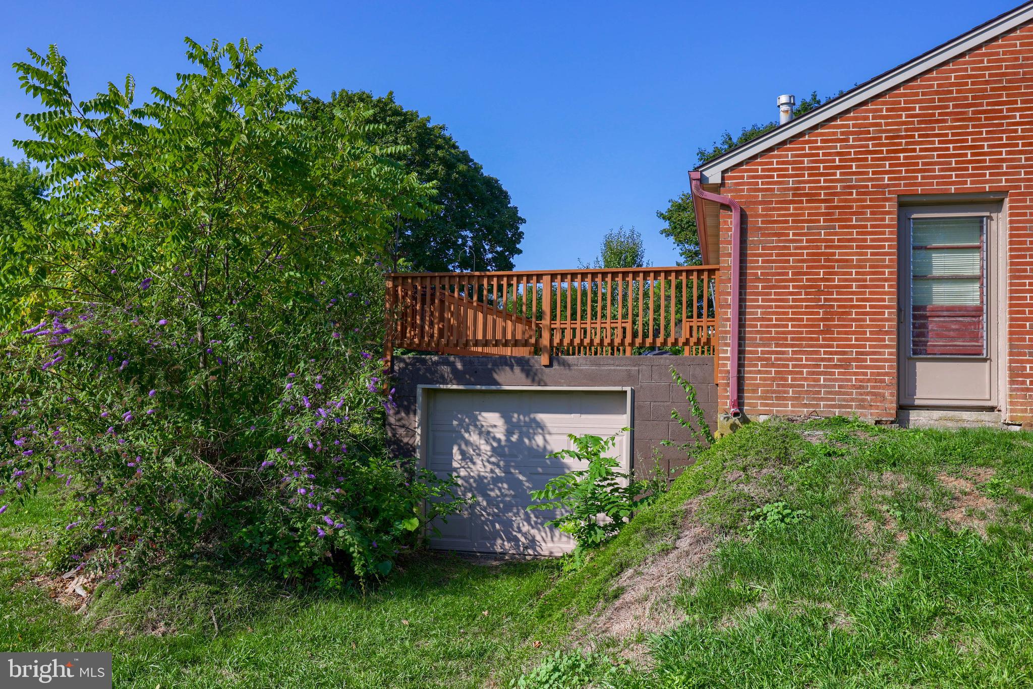 864 Sunnyside Road York, PA 17408 - Photo 29 of 35 Gallery Image 29