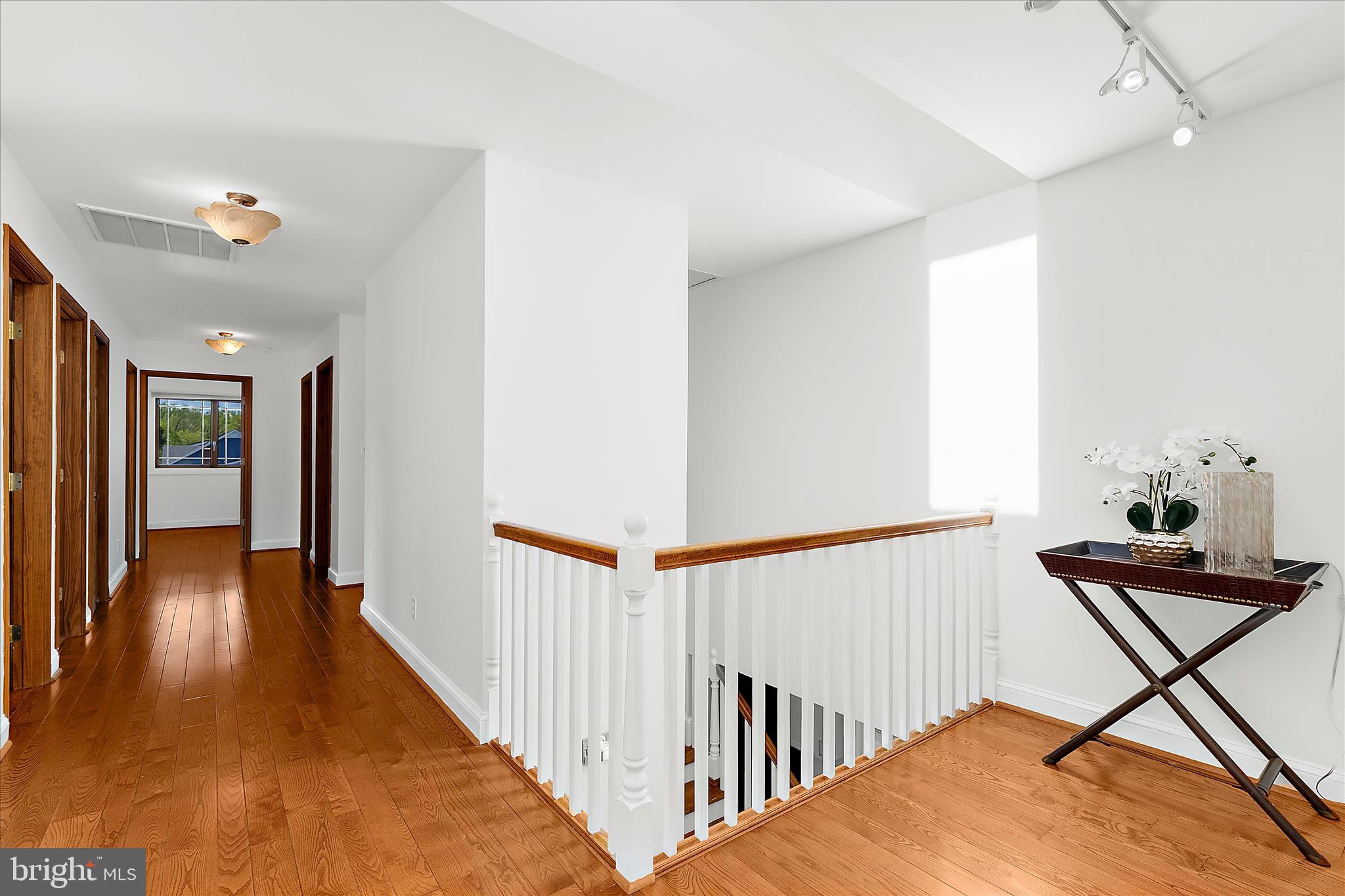 4717 Edgefield Road Bethesda, MD 20814 - Photo 26 of 85 Upper Level Hallway