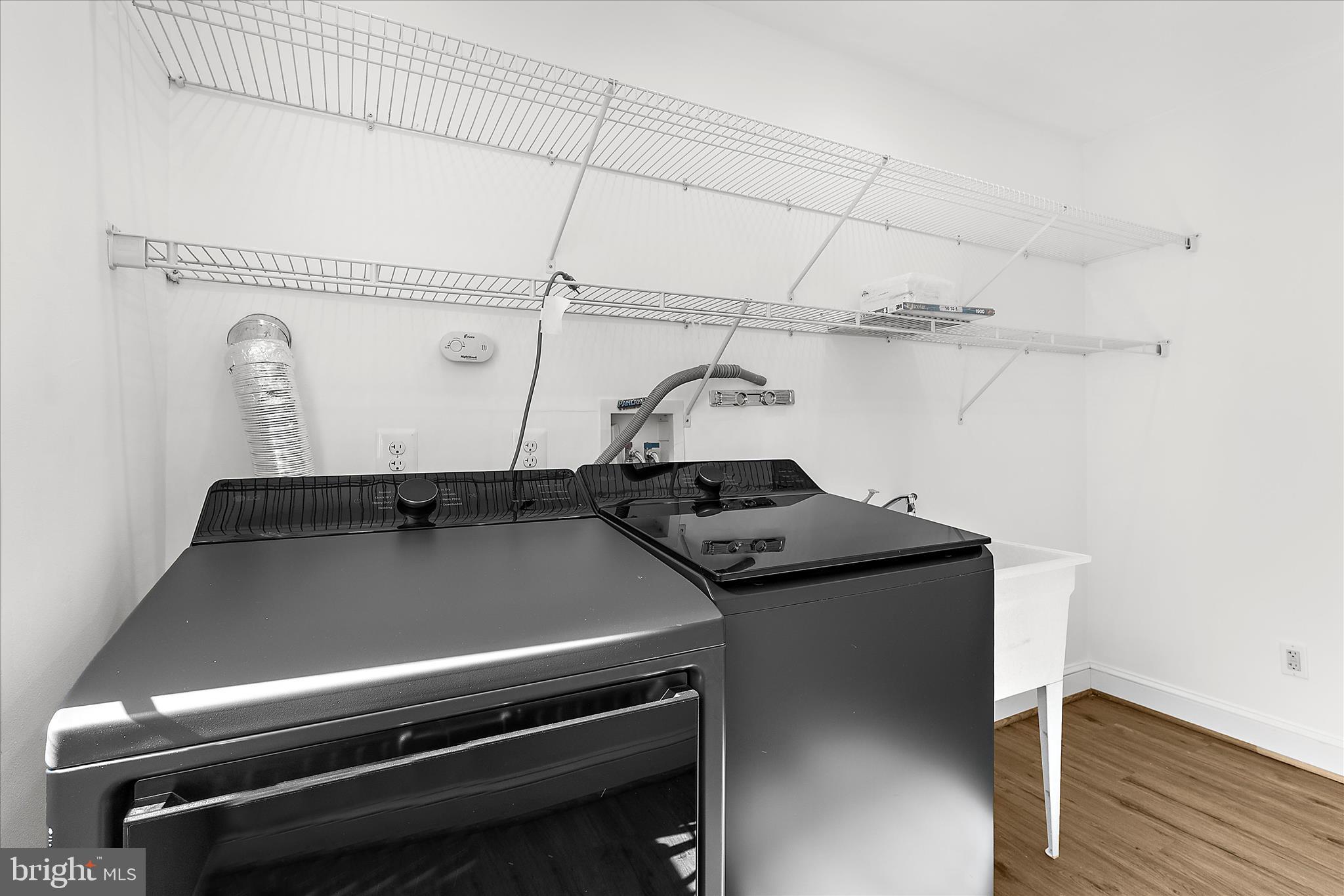 4717 Edgefield Road Bethesda, MD 20814 - Photo 50 of 85 Upper Level Washer/Dryer
