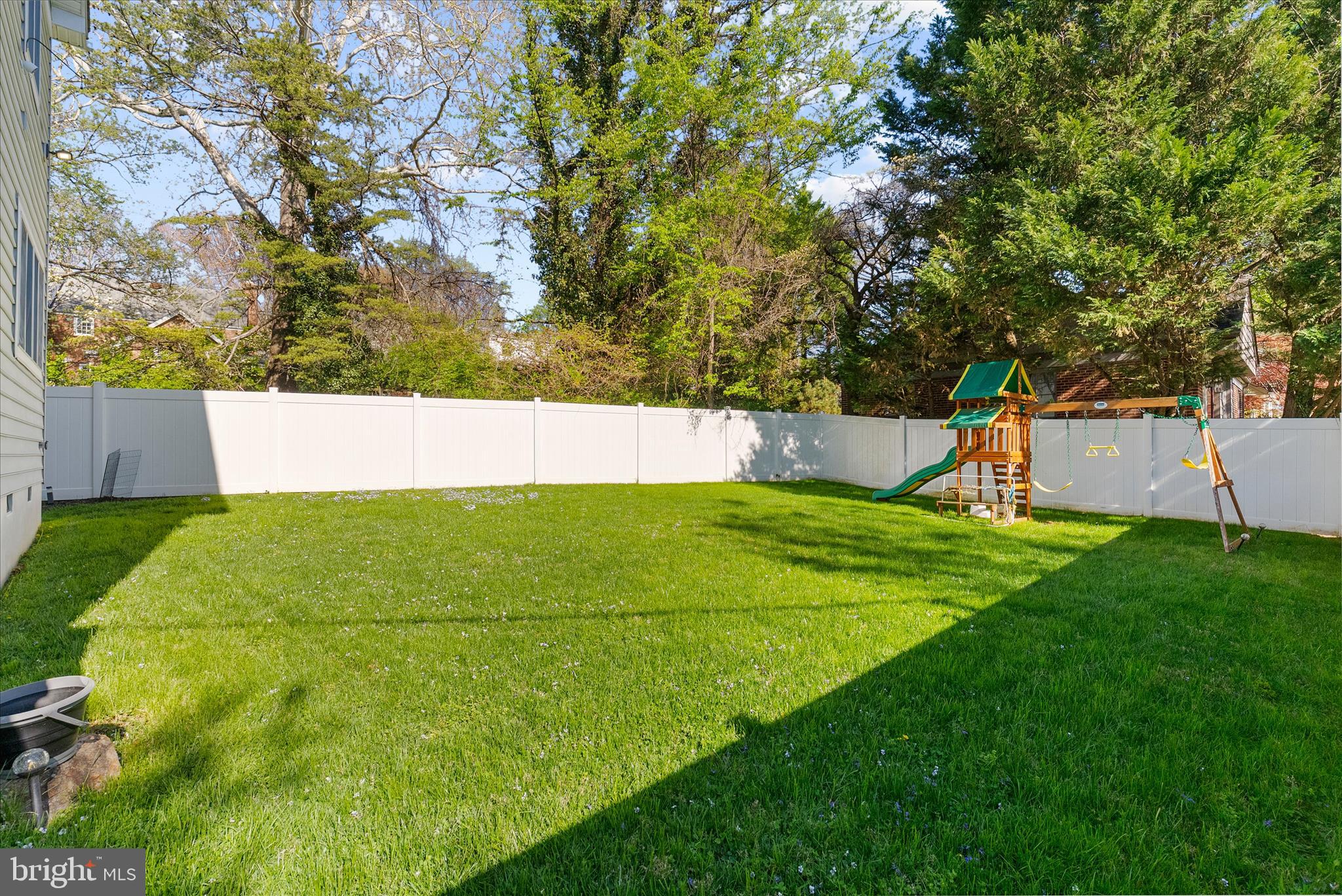 4717 Edgefield Road Bethesda, MD 20814 - Photo 67 of 85 Fenced in Back Yard
