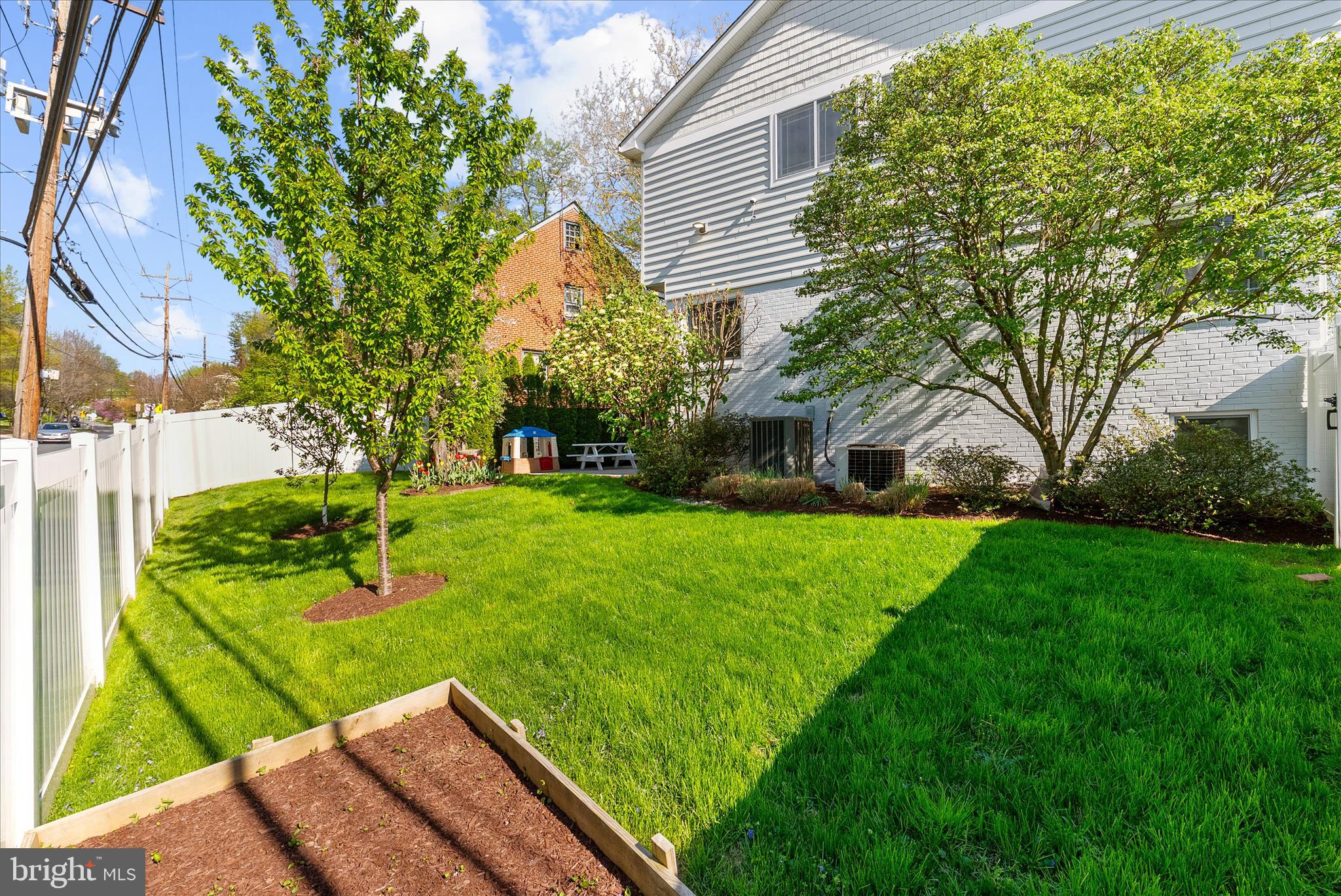4717 Edgefield Road Bethesda, MD 20814 - Photo 69 of 85 Fenced in Back Yard