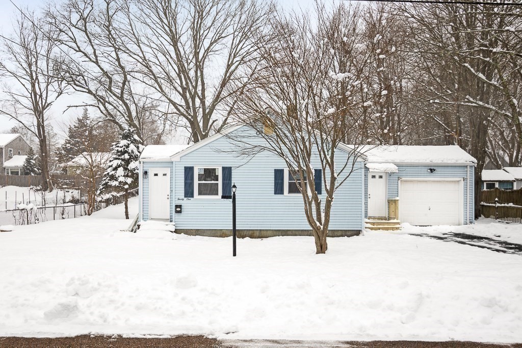 21 Selwyn Road Randolph, MA 02368 - Photo 13 of 13