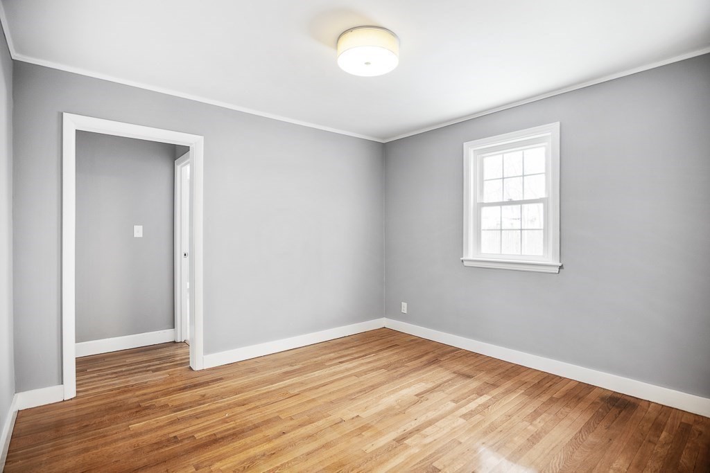 21 Selwyn Road Randolph, MA 02368 - Photo 5 of 13