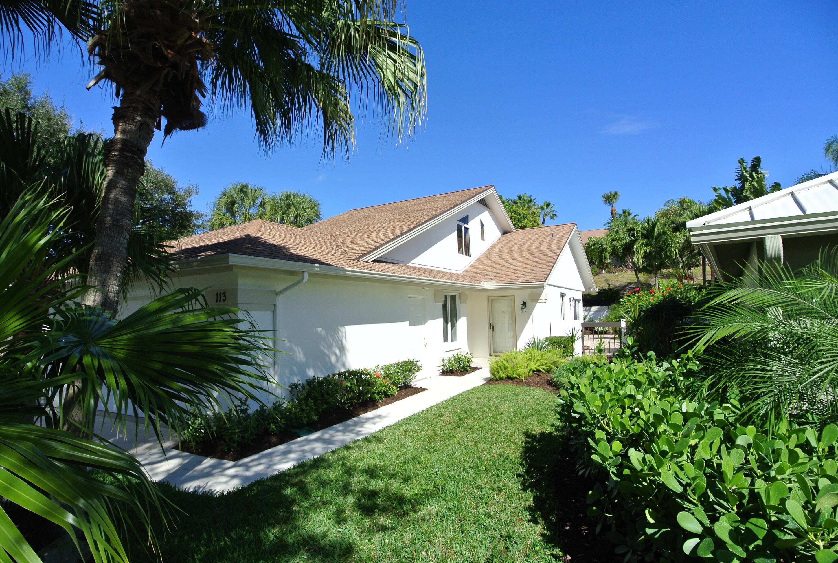 113 Dunes Edge Road Jupiter, FL 33477 - Photo 2 of 16 House
