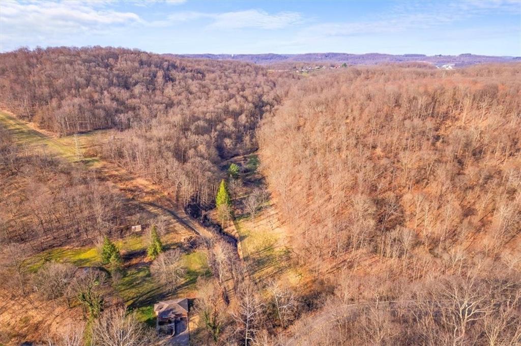 915 Baileys Run Road Tarentum, PA 15084 - Photo 5 of 13 a view of city and mountain