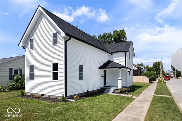 $204,900 | 1336 South G Street, Elwood, IN 46036