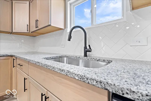 $204,900 | 1336 South G Street, Elwood, IN 46036