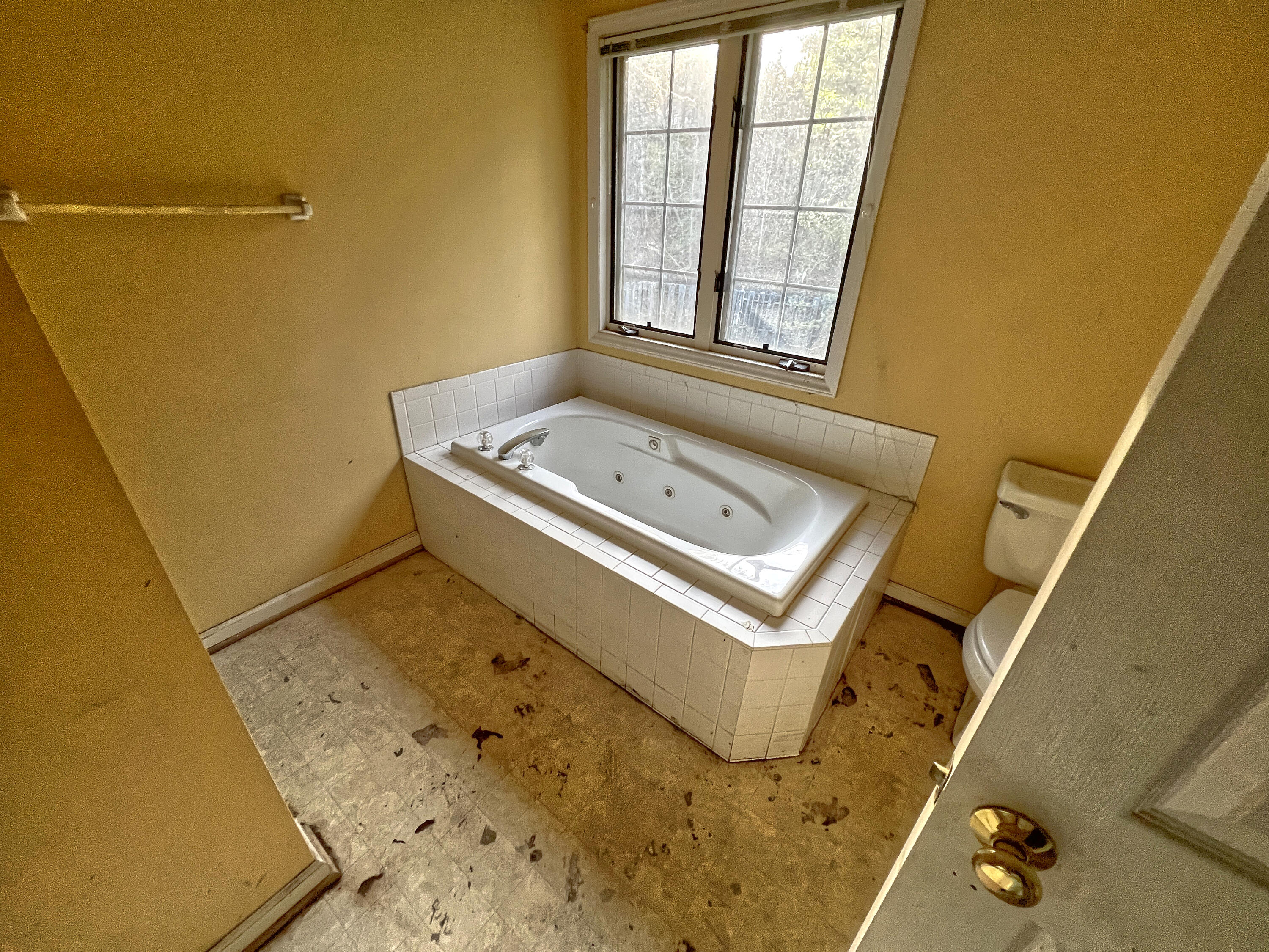 5630 Spring Meadow Drive Roanoke, VA 24018 - Photo 17 of 19 a view of bathroom