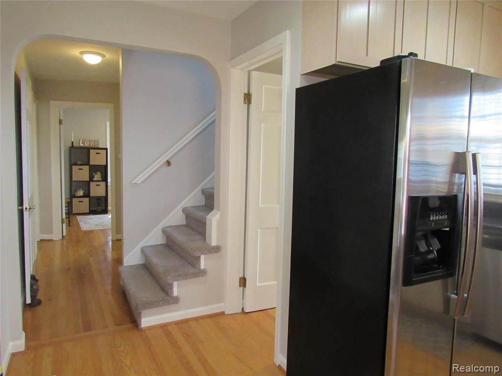 1635 Fairholme Road Grosse Pointe Woods, MI 48236 - Photo 16 of 42