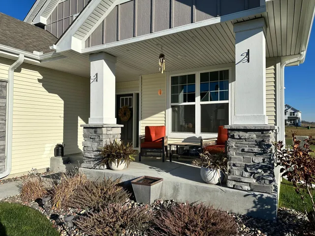 $575,000 | 2149 Johanna Circle, Lino Lakes, MN 55038