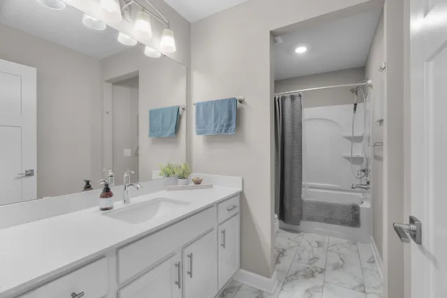 $575,000 | 2149 Johanna Circle, Lino Lakes, MN 55038