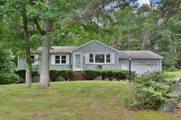 $695,000 | 2 Sunset Drive, Burlington, MA 01803