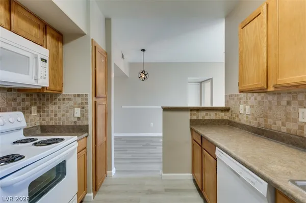 $1,200 | 6650 West Warm Springs Road, Unit 1156, Las Vegas, NV 89118