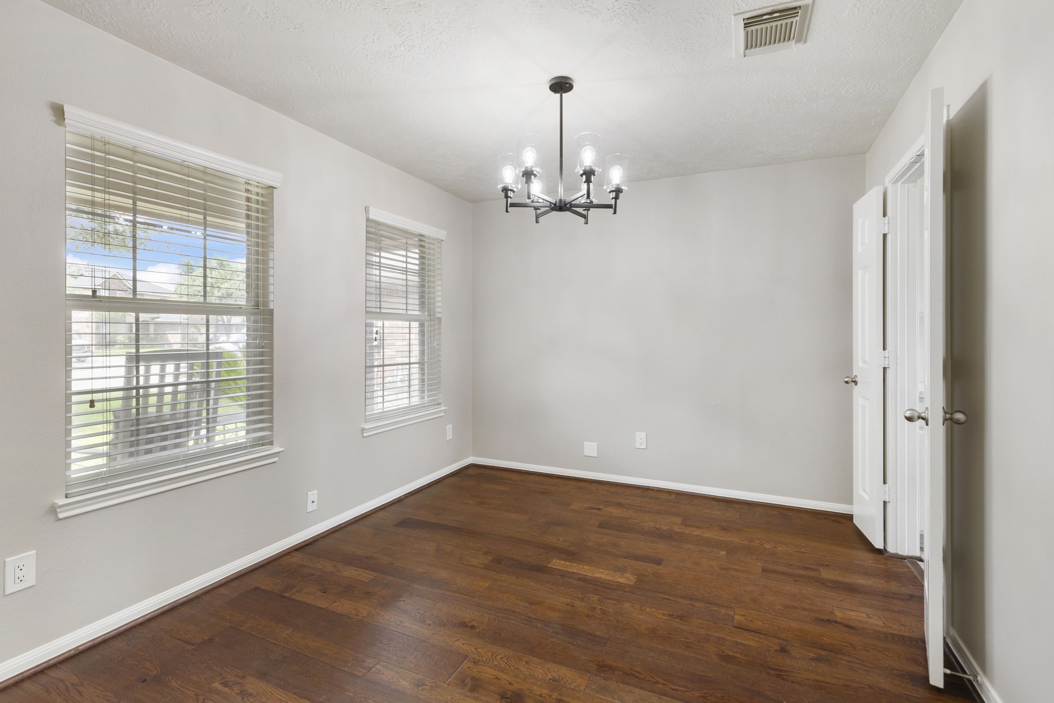 30834 Imperial Walk Lane Spring, TX 77386 - Photo 7 of 32