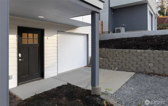 $807,450 | 8612 37th Avenue South, Unit A, Seattle, WA 98118