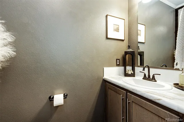 $705,000 | 977 South County Road 149, Strasburg, CO 80136