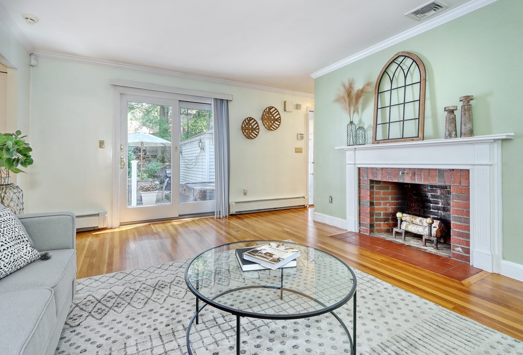 55 Pilgrim Road Stoneham, MA 02180 - Photo 10 of 34 Gallery Image 10