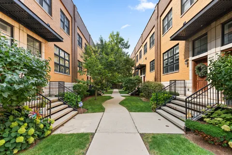 $1,000,000 | 2060 North Stave Street, Unit 3, Chicago, IL 60647