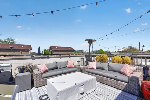 $1,000,000 | 2060 North Stave Street, Unit 3, Chicago, IL 60647