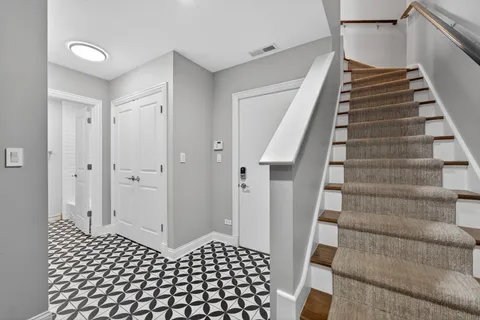 $1,000,000 | 2060 North Stave Street, Unit 3, Chicago, IL 60647
